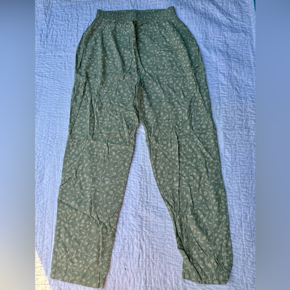 Vintage green floral elastic pants size s